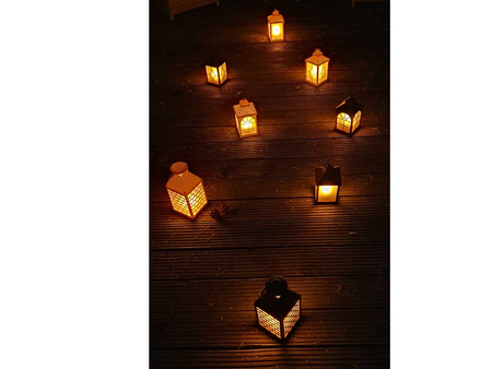 Latarnia plastikowa LED HY-0043 czarny 21x10,5cm