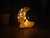 Figurka led YS16001-1 ANIOŁ na księżycu 16x13cm