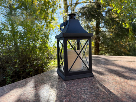 Latarnia plastikowa LED 15/18/YZE czarny 21cm